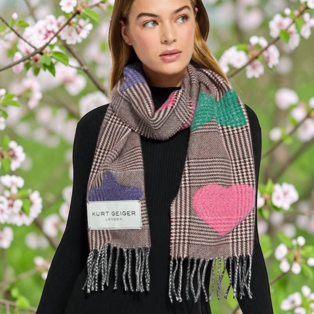 Kurt Geiger, needle punch scarf new with tags new in packaging